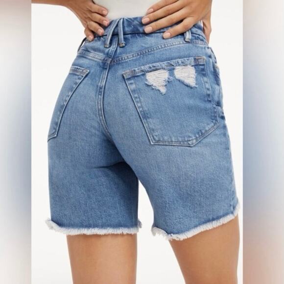Good American Good ’90s Bermuda Denim Shorts Raw Hem Distressed Indigo Size 10 - Picture 5 of 12